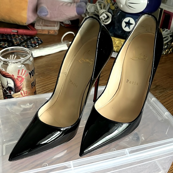 Red bottoms - Picture 1 of 9